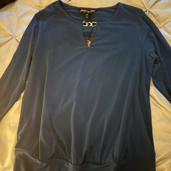 Flattering, Silky, Stylish Top.  New with Tags - Picture 2 of 2
